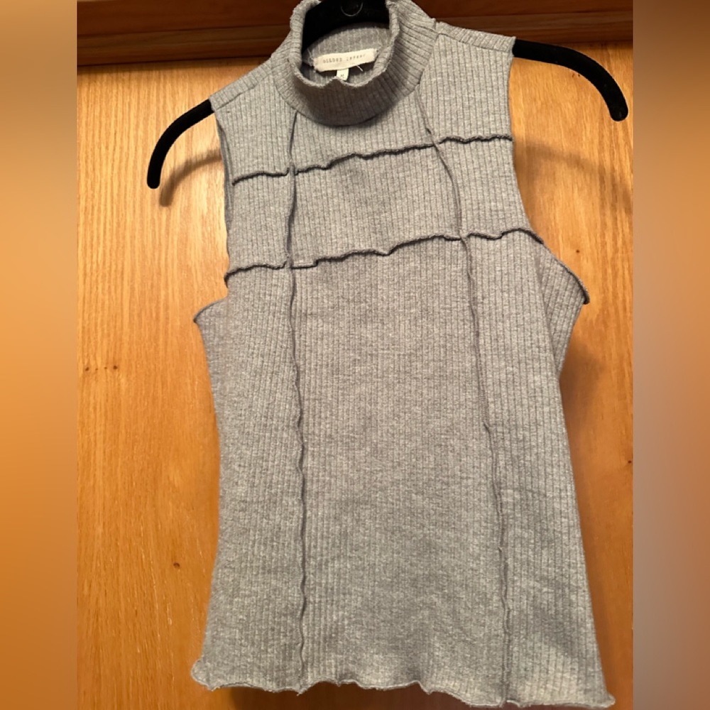 Gilded Intent gray turtleneck tank size medium